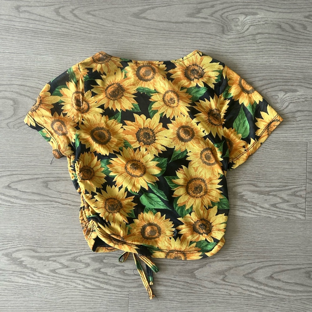 Current Mood Sunflower Crop Top - Picture 3 of 4
